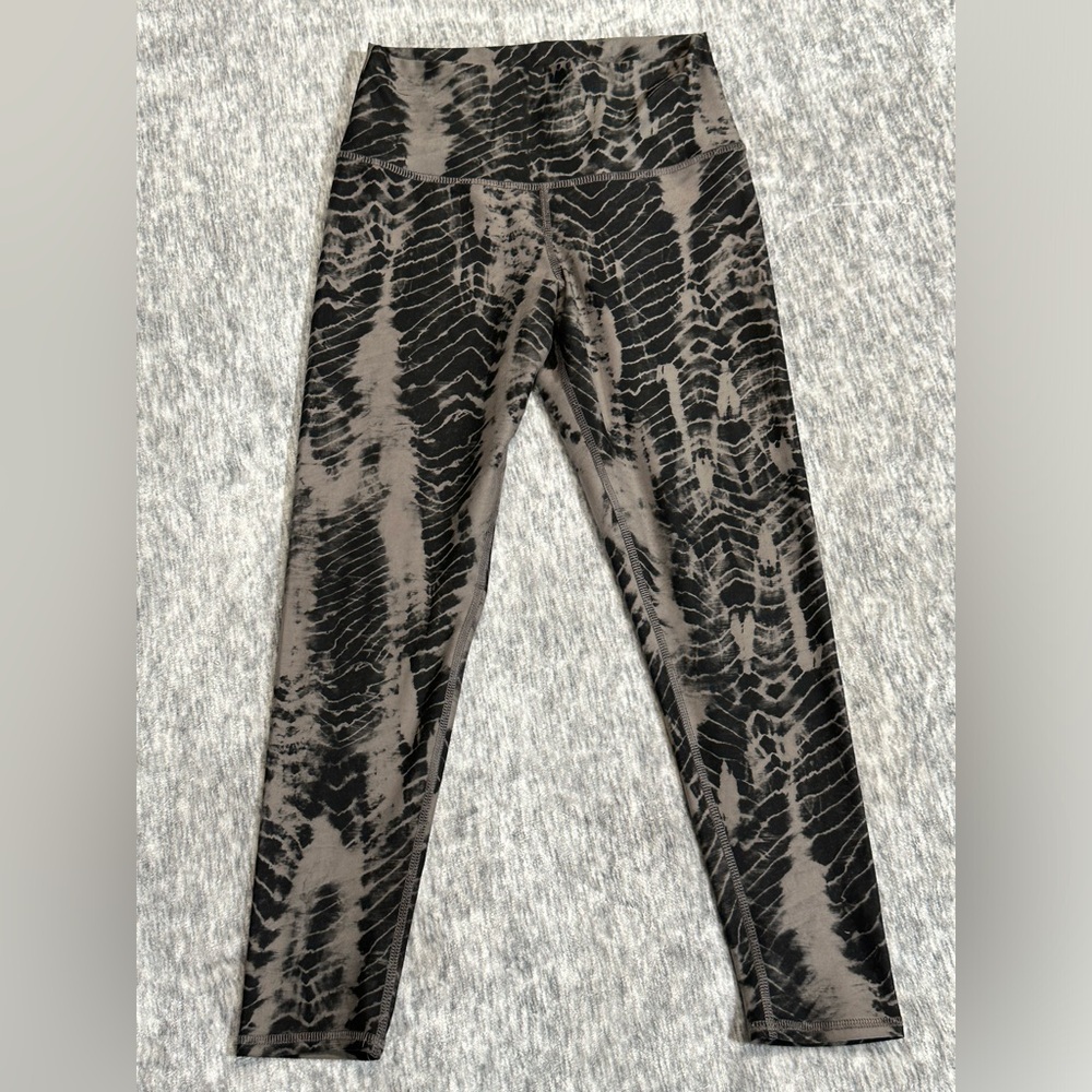 Evolution and Creation Gray & Black Tie Dye Print Brianna Yoga Legging Sz M